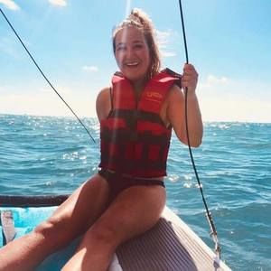 Meet your Posher, Hannah